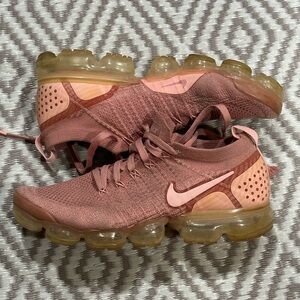 Nike Air VaporMax 2 Flyknit Atheltic Sneakers Size 9.5
